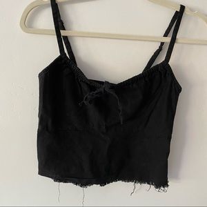 UO black cropped tank